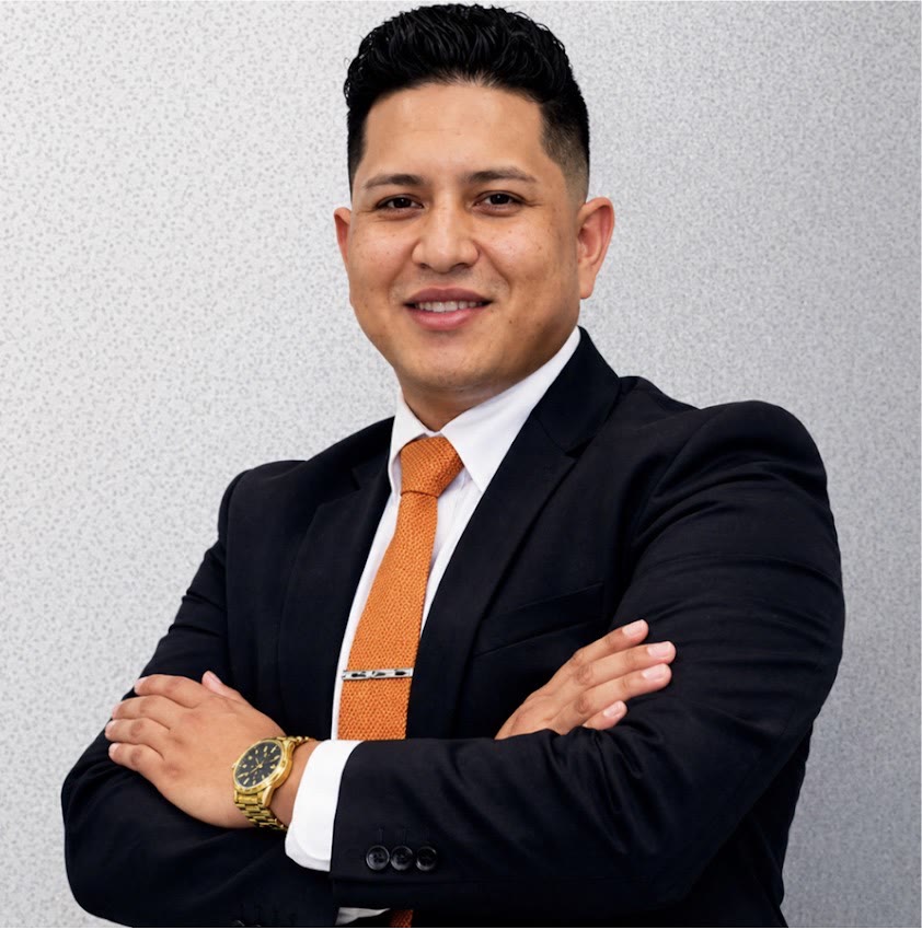 Hugo Cazares, asesor independiente de Ambit Energy en H&L Power Network